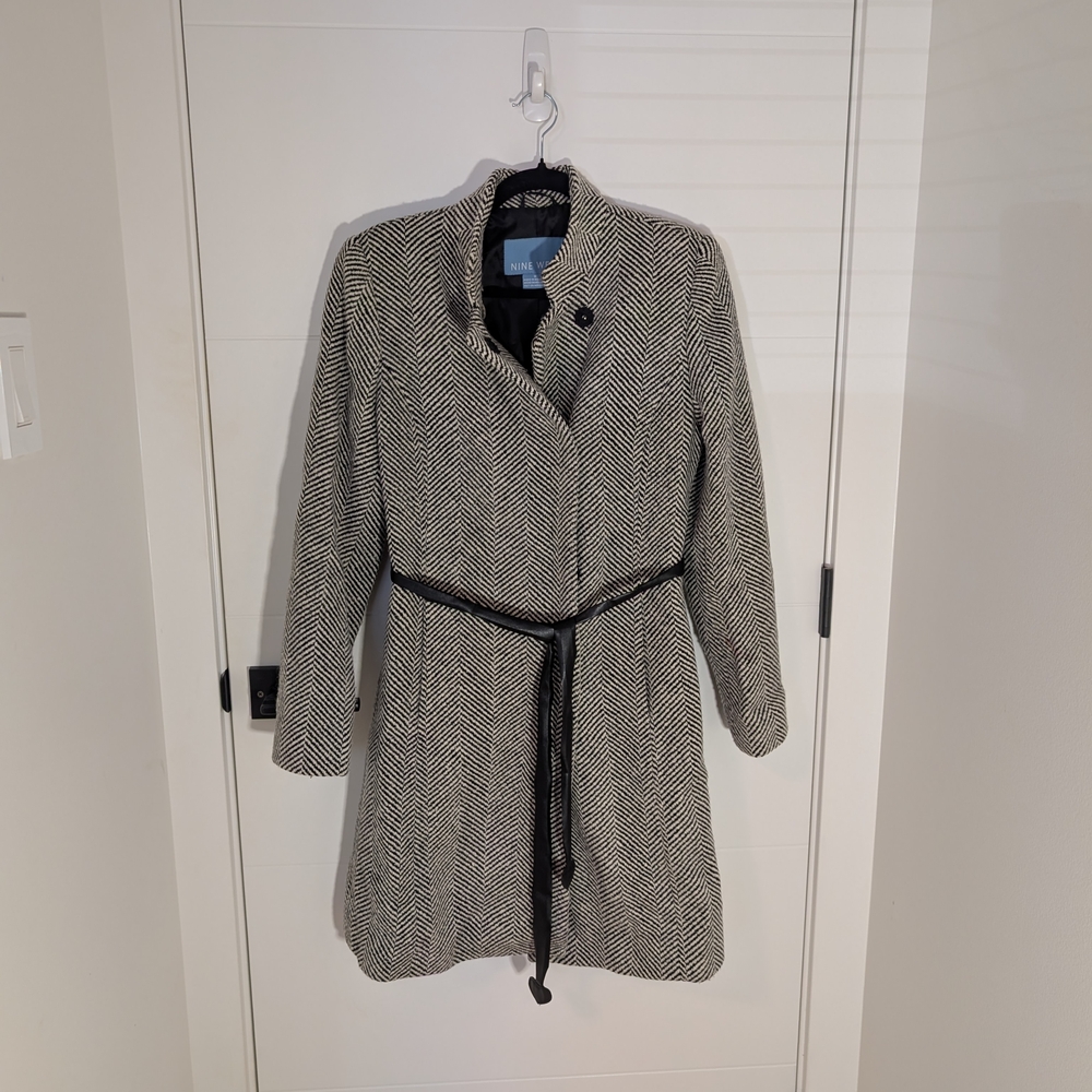 Nine West Black White Chevron Short Jacket Size 8
